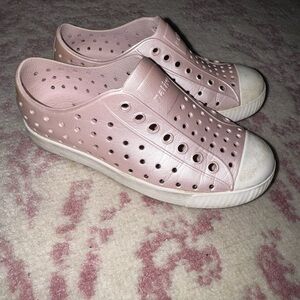 Girls Native Milk Pink Jefferson Shoes Size 13 C